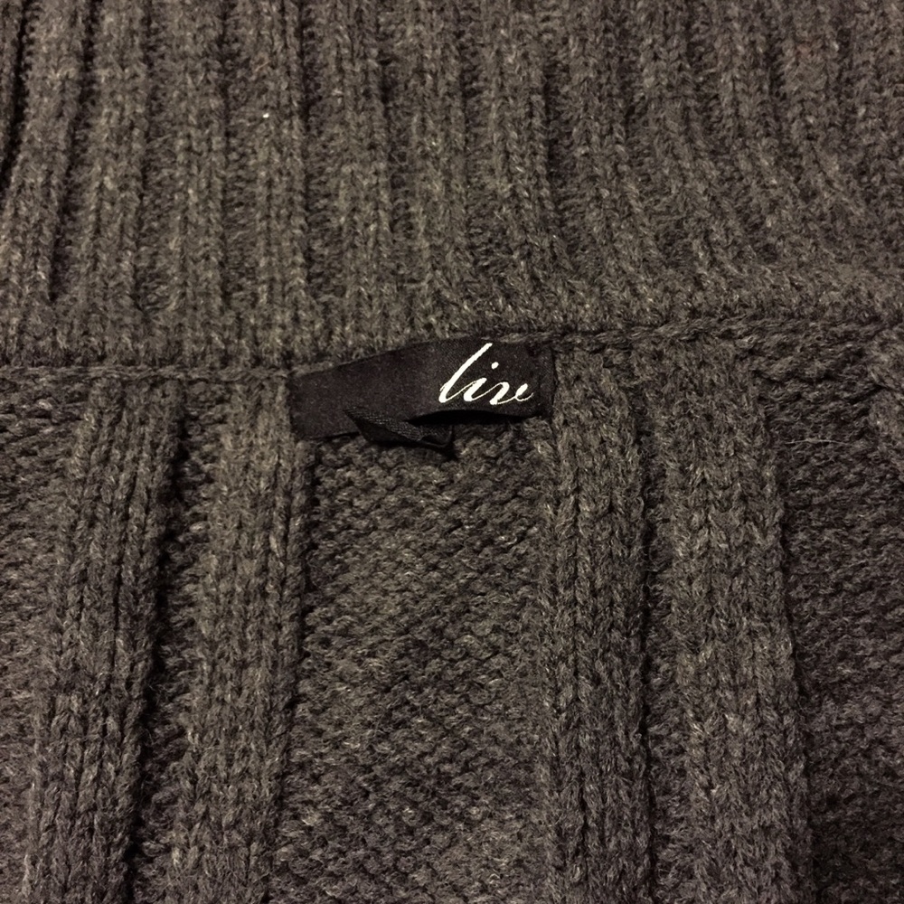 Liv Gray Chunky Cable Knit One-Button Cardigan- M - Picture 3 of 5